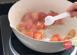 Illustration of how to stir-fry tomatoes and shredded potatoes 16