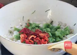 Illustration of how to make fried bitter melon with lotus root 10