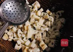 Spicy lotus root diced shells Illustration of how to do it 1
