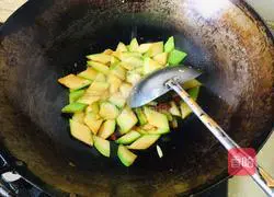 Illustration of home-cooked zucchini 6