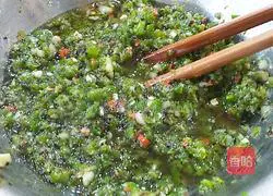 Illustration of how to make burnt preserved eggs 5