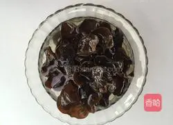 Illustration of how to make yuba, fungus and cucumber 2