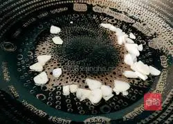 Illustration of how to stir-fry tomatoes and cattail 7