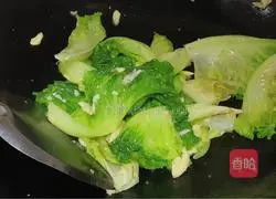 Illustration of how to make stir-fried lettuce 9