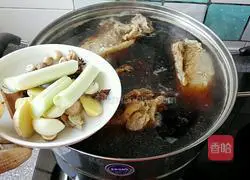 Illustration of how to make beef with five-spice sauce 5