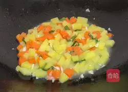 Illustration of how to make diced carrots and potatoes 9