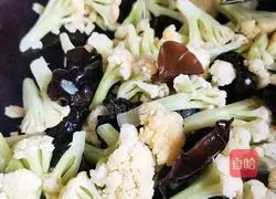 Illustration of how to make cauliflower 10