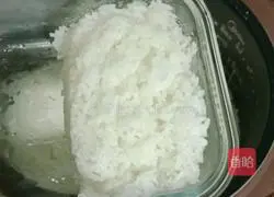 Illustration of how to make spicy and sour shredded potato bento 15