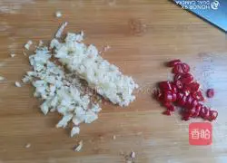 Illustration of how to make cold loofah 3