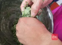 Illustration of how to make fried vegetarian meatballs 4