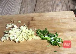 Illustration of how to make fried yuba with chili pepper 4