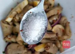 Illustration of lemon spicy and sour chicken feet 7