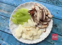 Illustration of how to make braised yam with mushrooms 2