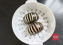 Illustration of how to make eggplant with king oyster mushroom 2