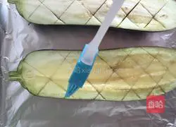 Illustration of how to make roasted eggplant with minced garlic 1