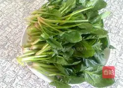 Illustration of how to make mustard spinach 1