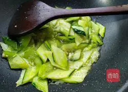 Fried cucumber Illustration of making yuba 2