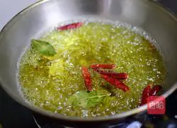 Illustration of how to make spicy boiled edamame 5