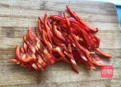 Meal--Illustration of how to cook leeks with red pepper 1