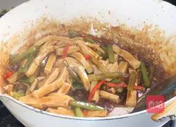 celery Illustration of how to make fried dried tofu 9