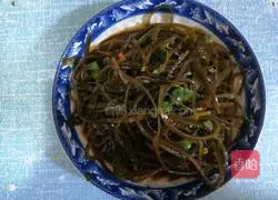 Illustration of how to make cold kelp shreds 4