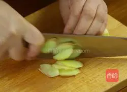 Illustration of how to make shredded yam in Korean sauce 5