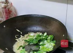 Illustration of how to cook louver with vegetables 4