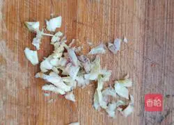 Illustration of how to make king oyster mushroom slices 5