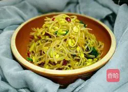 Illustration of how to make spicy soybean sprouts 12