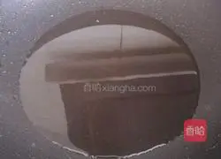 Illustration of how to fry toon sprouts 4