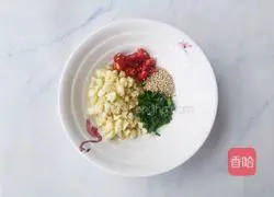 Illustration of how to make cold potato and chicken feet 4