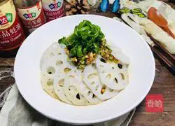 Illustration of how to meet lotus root ears 12