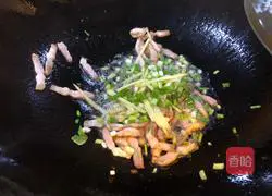 Illustration of how to stir-fry dried cabbage 5