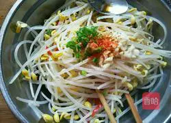 Illustration of how to make cold bean sprouts 8