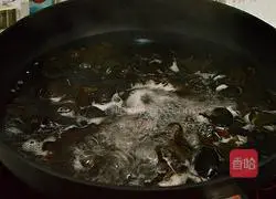 Illustration of three-prime fungus 2