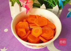 Illustration of how to cook carrots and broccoli 3