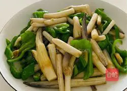 Stir-fry Illustration of how to make lotus root belt 4