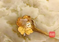 Illustration of how to make pan-fried potato pancakes 4