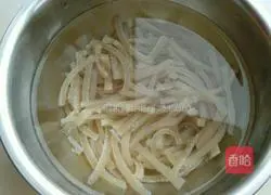 Illustration of how to make crystal meat jelly 4