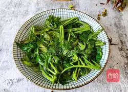 Illustration of how to make fried toon and dried beans 4