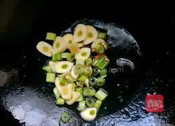 Illustration of how to make an edible Christmas tree 4