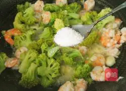  Illustration of how to make fried shrimps with broccoli 13