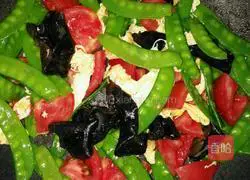 Illustration of three-vegetarian scrambled eggs 4