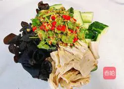 Illustration of how to make cold fungus, cucumber and yuba 13
