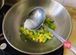 Illustration of how to stir-fry ginkgo with celery 9