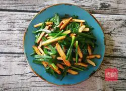 Illustration of how to make stir-fried dried leeks 7