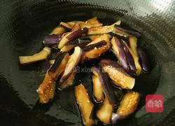 Illustration of how to make fried eggplant and leeks 8