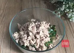 Illustration of how to make purslane mixed with beef 16