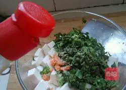 Illustration of how to make Chinese toon mixed with tofu 7