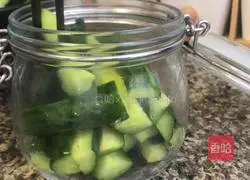Illustration of how to make crispy and sour pickled cucumbers 4